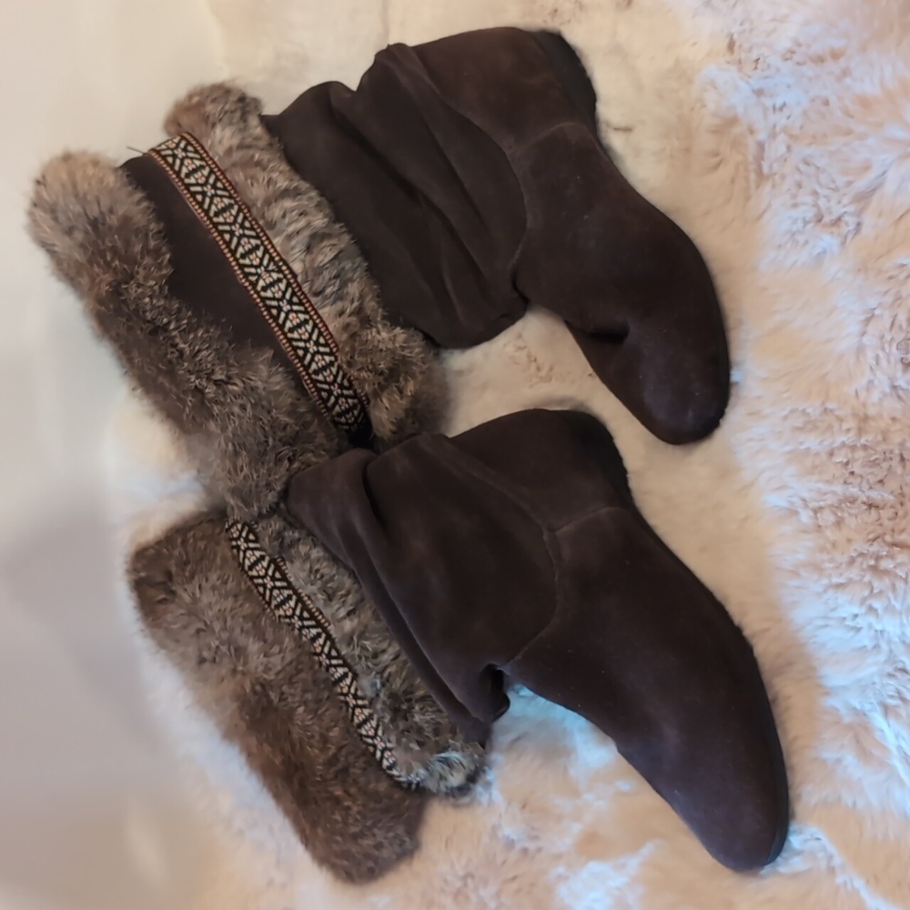 Martino| Vintage Brown Suede Boots With Rabbit Fur Details